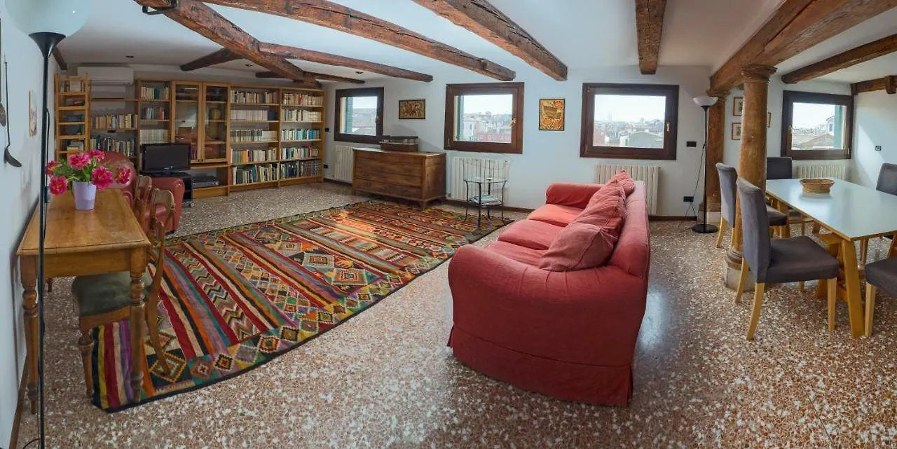 Finestra Su Venezia Apartment